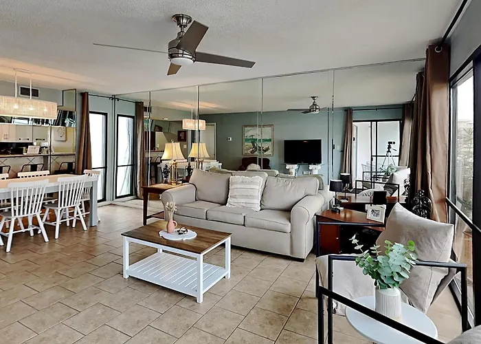 Edgewater Villa 951